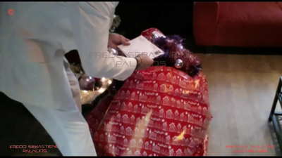 Māmiņ, es saņēmu savu Ziemassvētku dāvanu mataina blondīne mamma kuce ar lielu dupsi traki par locekli