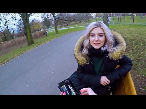 ❤️ Norij svešinieka karstu spermu par naudu - blowjob in the park by Eva Elfie Porno pie mums ❤